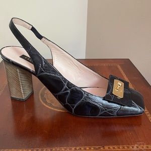 Escada  Designer NWOT Leather Sling back Pump